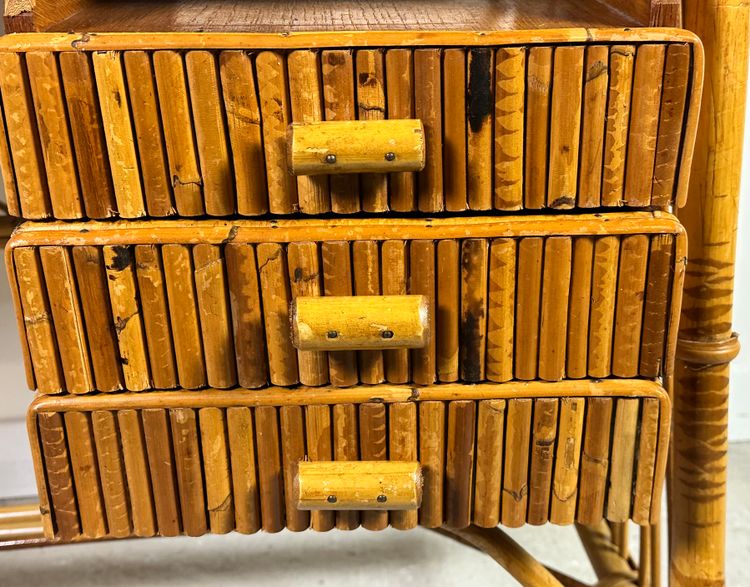 Scrivania in rattan vintage anni '60
