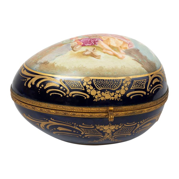 Coffret à bijoux ancien en porcelaine de Sèvres Napoléon III signé "E.Froger". XIXe siècle.