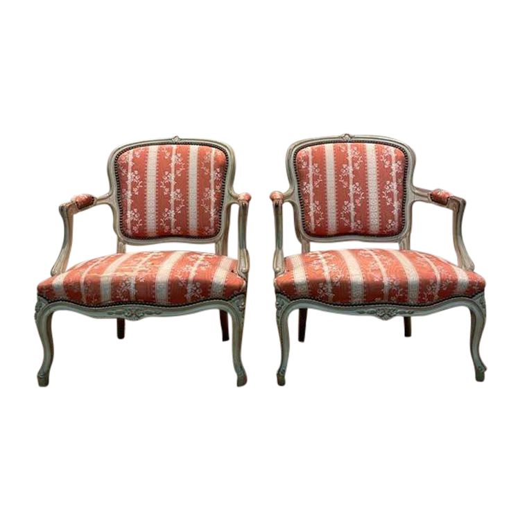 Paire de fauteuils cabriolets style Louis XV
