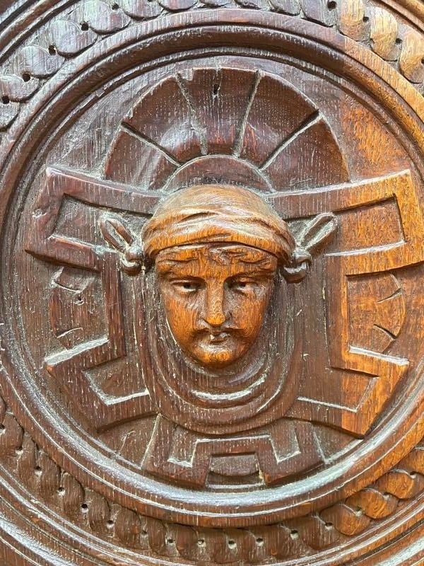 Étagère - Meuble d'appoint  en chêne style Renaissance 