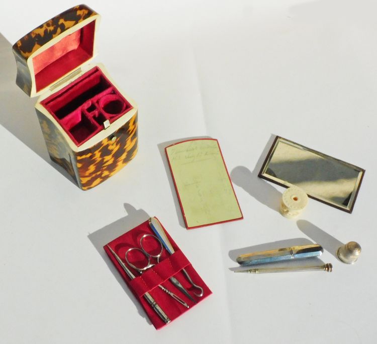 Antique Travel Sewing Set XIXth Century Sewing Scissors Shell Case Needle