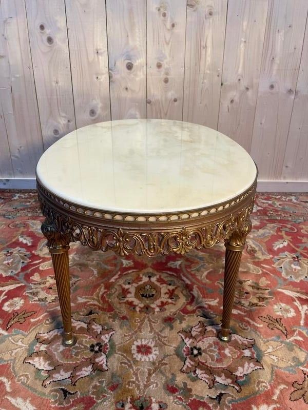 Table basse ovale de style Louis  XVI 