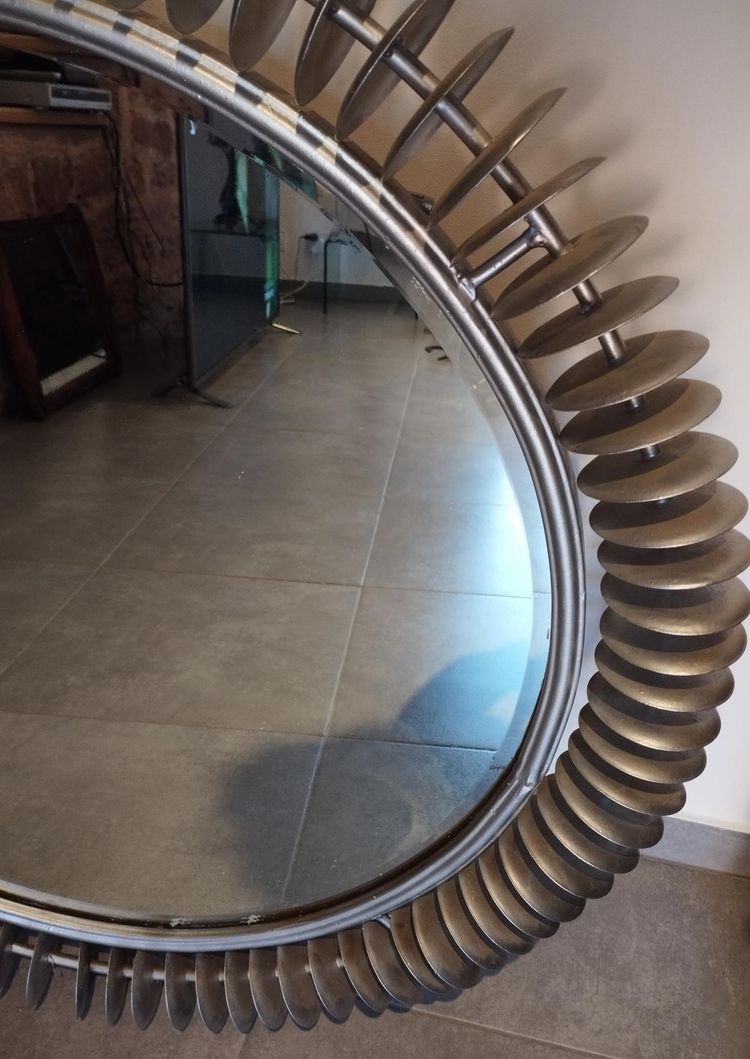 Large, round, handmade Brutalist mirror - Art Populaire