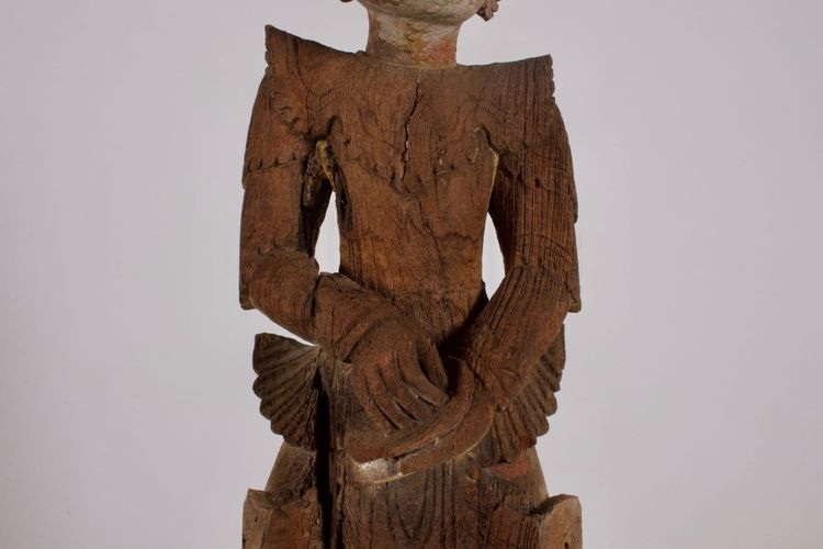 Scultura in legno di un Nat birmano