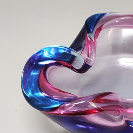 1960 Beautiful blue and pink tote by Flavio Poli for Seguso