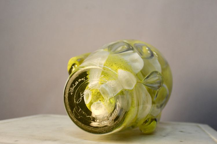 Flacon en verre soufflé Par Jean Claude Novaro (1943-2014)