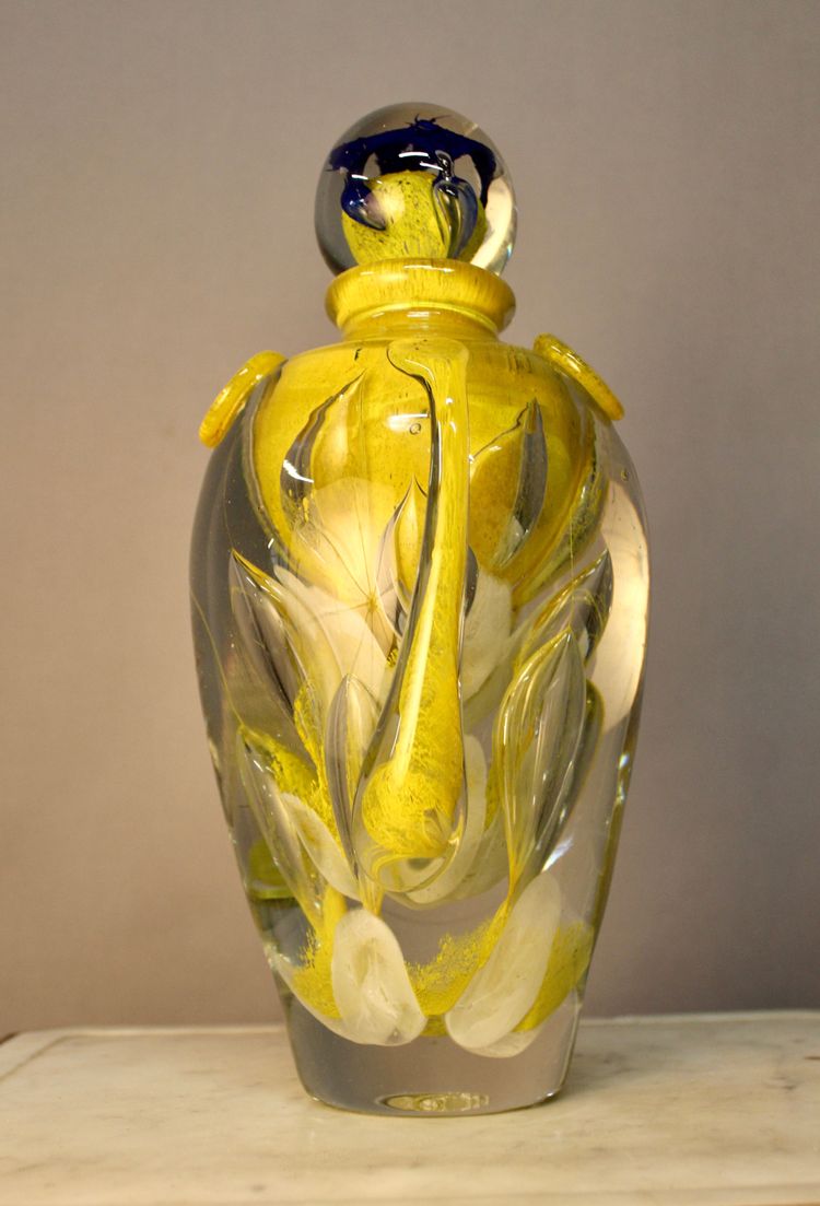 Flacon en verre soufflé Par Jean Claude Novaro (1943-2014)