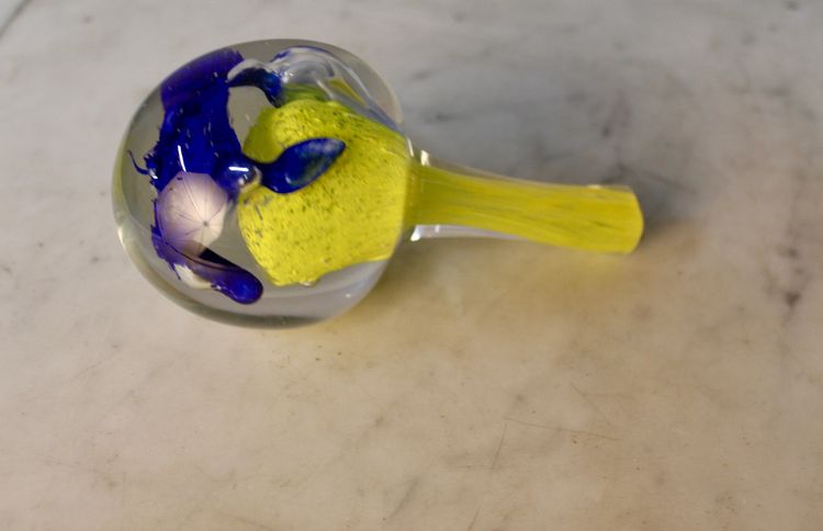 Flacon en verre soufflé Par Jean Claude Novaro (1943-2014)