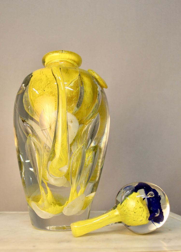 Flacon en verre soufflé Par Jean Claude Novaro (1943-2014)