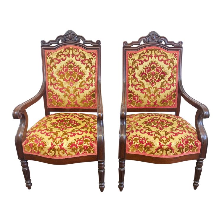 Paire De Fauteuils En Acajou Sculpté Du XIXème Style Louis-Philippe