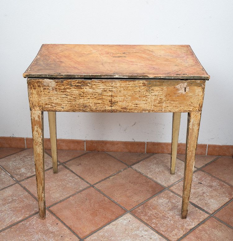 Console ancienne Marchigiana en bois laqué et peint. Epoque XVIIIe siècle.