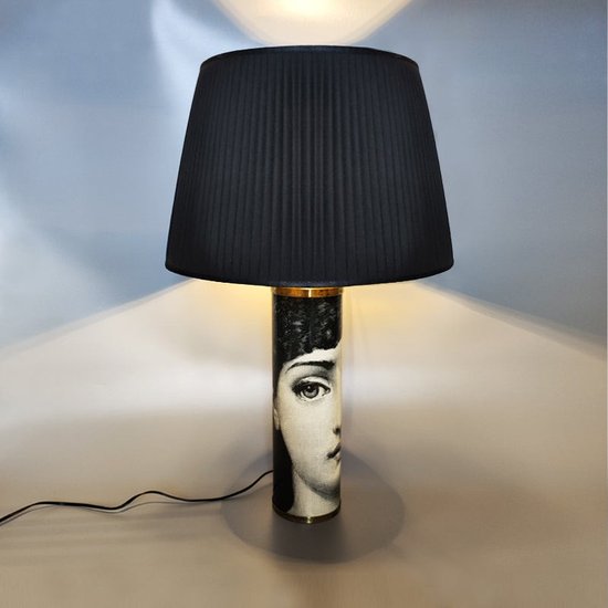 1970 Magnifica lampada da tavolo Piero Fornasetti. Made in Italy (non una replica)