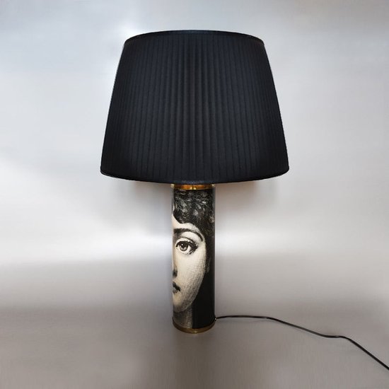 1970 Magnifica lampada da tavolo Piero Fornasetti. Made in Italy (non una replica)