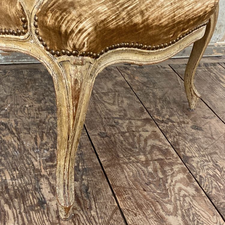 Louis XV cabriolet seat