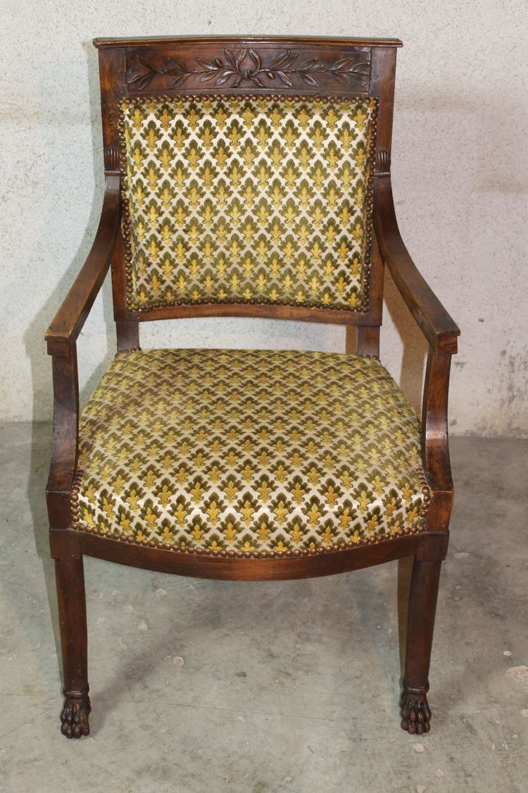 Paire de fauteuils d'époque Consulat en noyer 19ème dans le goût de Jacob Frères