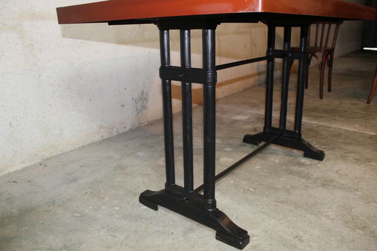 Bakelite-topped bistro table with 4 Art Deco beech chairs