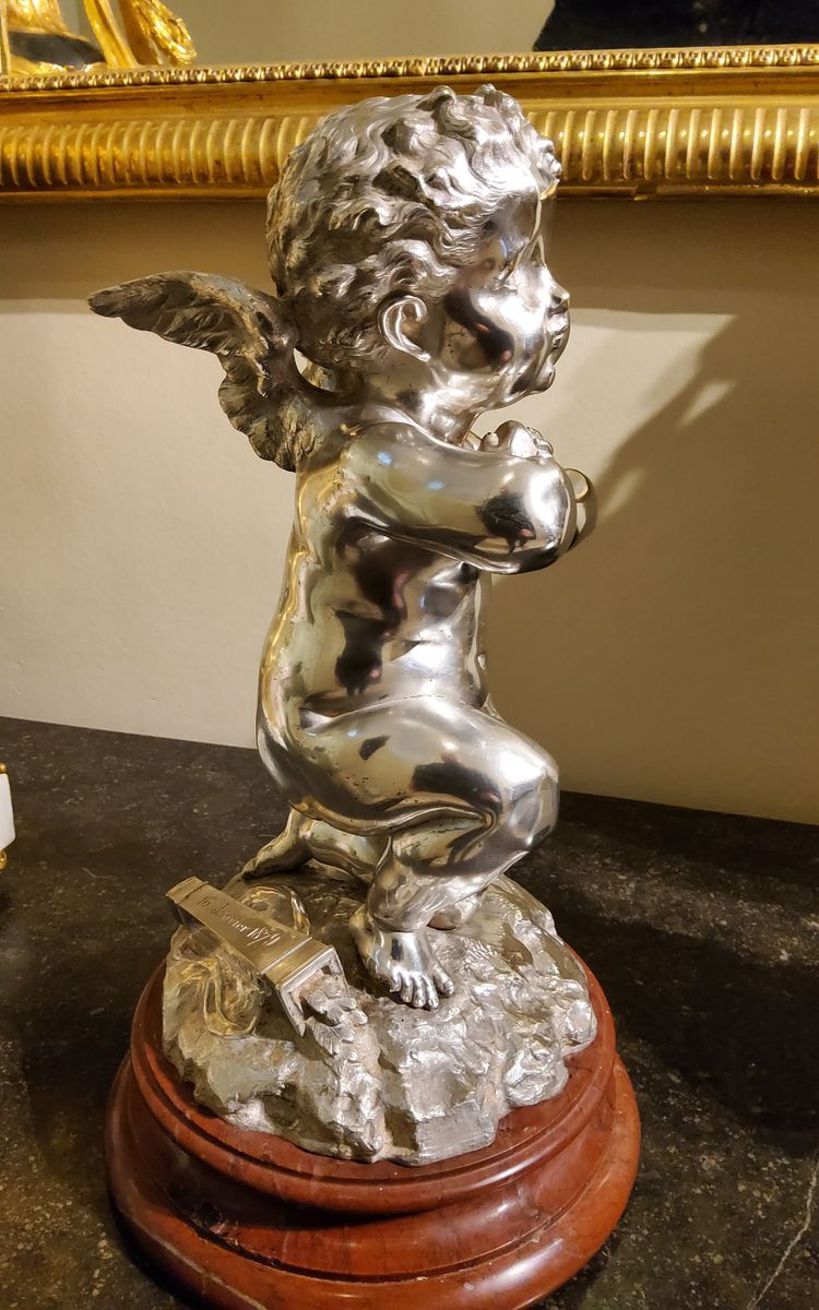 Scultura in bronzo argentato "Cupido" di Louis Kley, XIX secolo Base in marmo