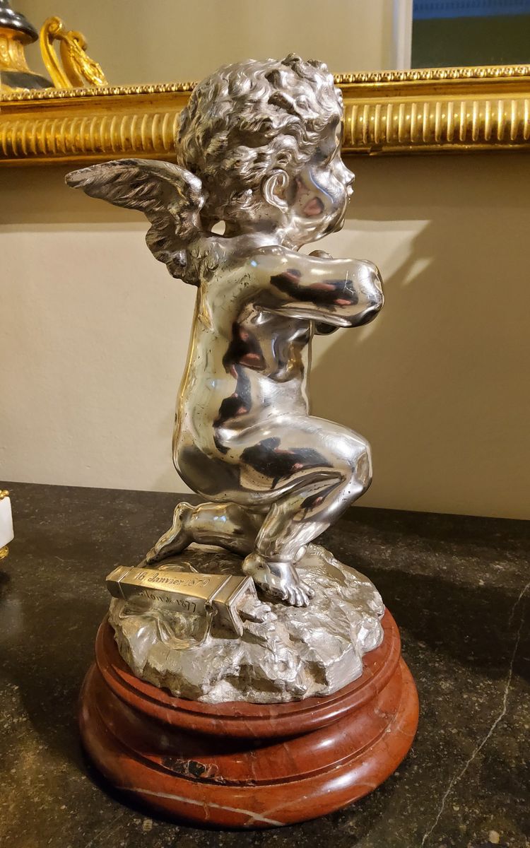Scultura in bronzo argentato "Cupido" di Louis Kley, XIX secolo Base in marmo
