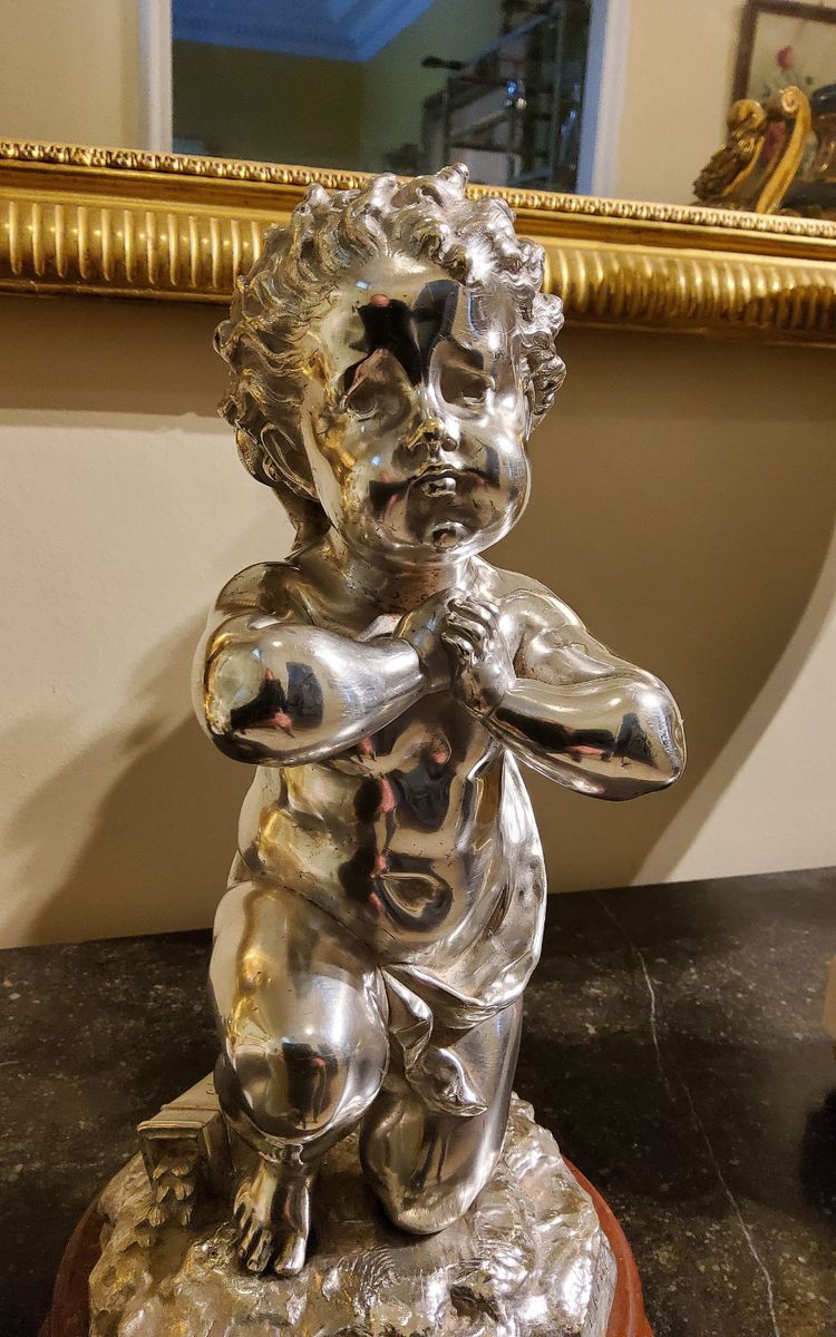 Scultura in bronzo argentato "Cupido" di Louis Kley, XIX secolo Base in marmo