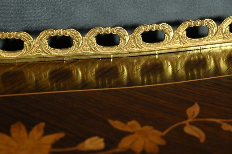 Piccola scrivania da donna in palissandro, stile Luigi XV - seconda metà del XIX secolo