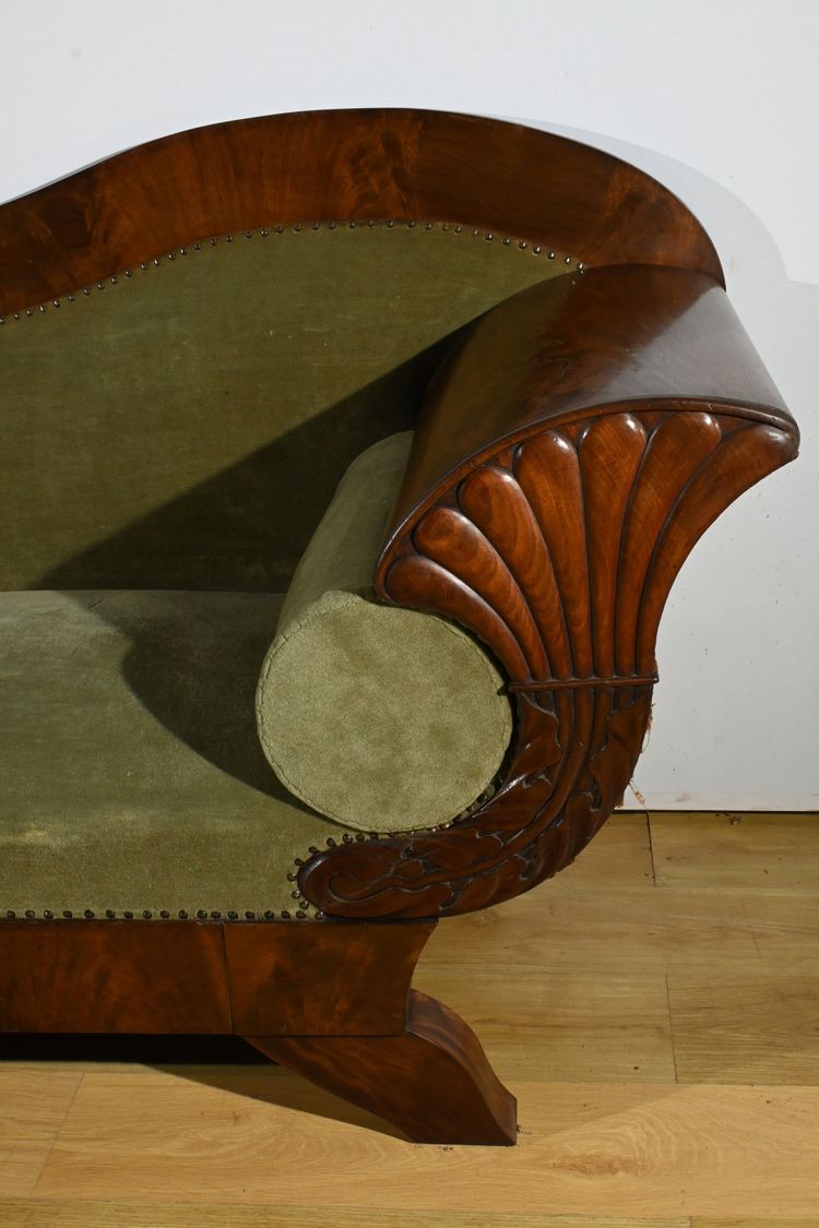 Canapé en Ronce d’Acajou, style Biedermeier – Fin XIXe