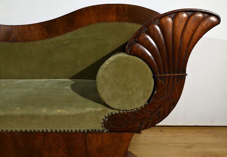 Canapé en Ronce d’Acajou, style Biedermeier – Fin XIXe