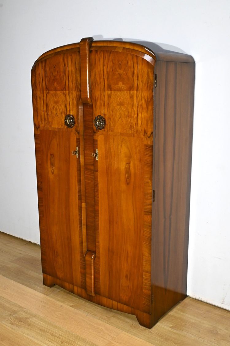 Piccolo armadio in noce, Art Déco, Walrose House, Inghilterra - 1940
