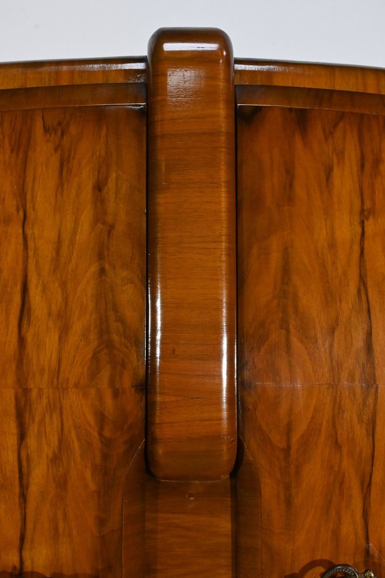 Piccolo armadio in noce, Art Déco, Walrose House, Inghilterra - 1940