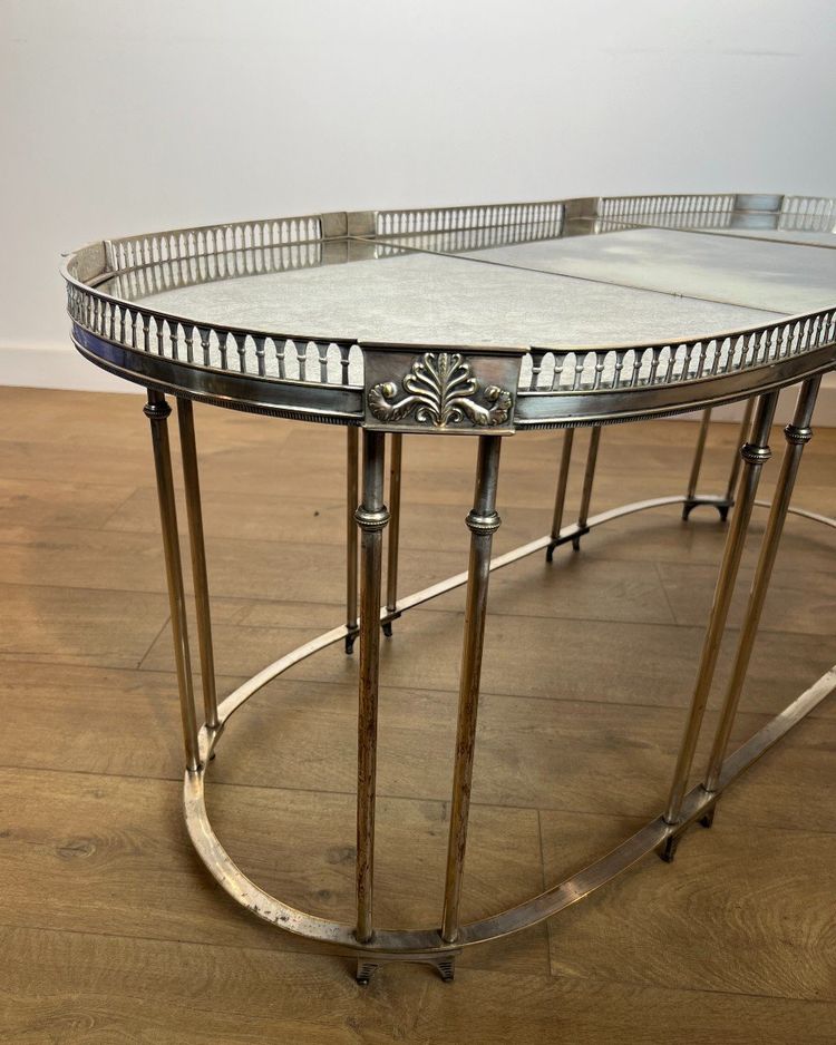 Table Basse De Style Néoclassique En Métal Argenté Dans Le Goût De La Maison Jansen