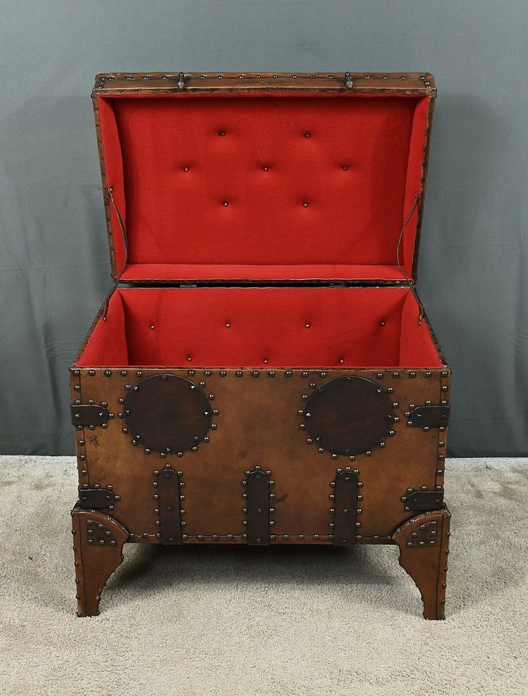 Importante baule in pelle borchiata - 1950