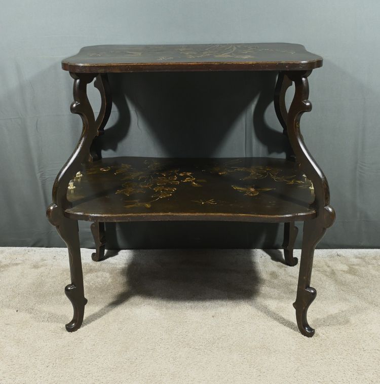 Table à Thé en Bois Laqué à Décors Asiatiques – Fin XIXe