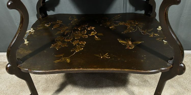 Table à Thé en Bois Laqué à Décors Asiatiques – Fin XIXe
