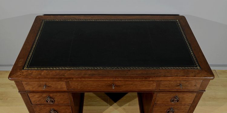 Scrivania con piedistallo in mogano screziato - Fine XIX secolo