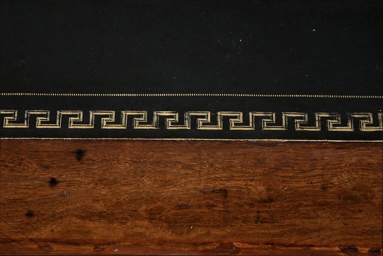 Scrivania con piedistallo in mogano screziato - Fine XIX secolo