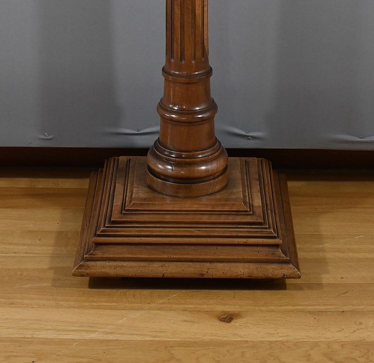 Colonne en Noyer, style Louis XVI – 1920