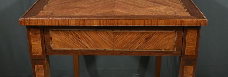 Petite Table Bureau en Marqueterie, style Louis XVI – 2ème partie XIXe