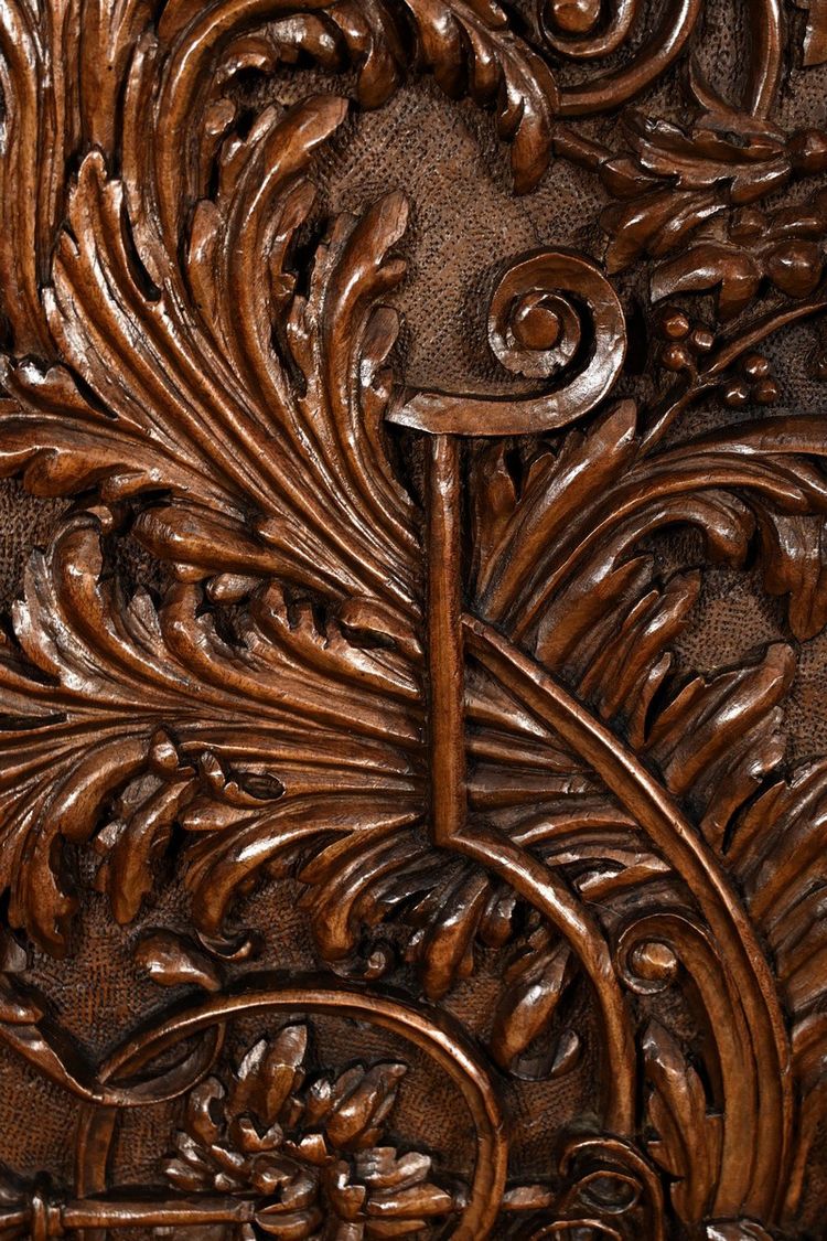 Oratorio in noce massiccio, stile neogotico rinascimentale - Metà del XIX secolo