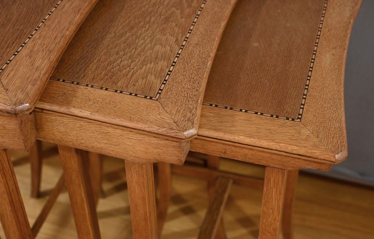 Tables Gigognes en Chêne – 1930