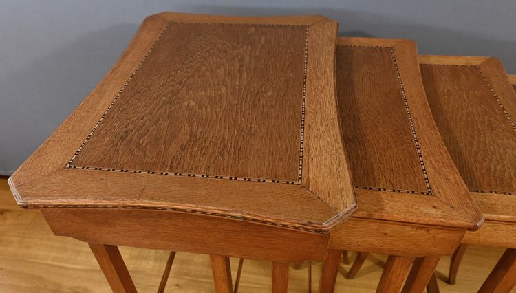 Tables Gigognes en Chêne – 1930