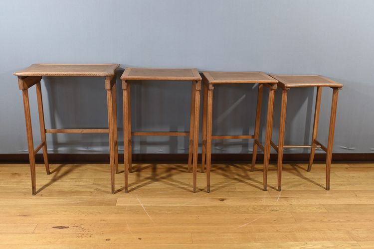 Tables Gigognes en Chêne – 1930