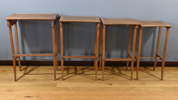 Tables Gigognes en Chêne – 1930
