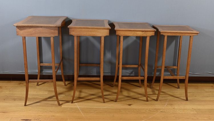 Tables Gigognes en Chêne – 1930