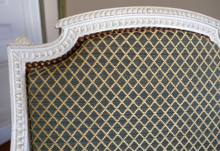 Fauteuil de bureau d'époque Louis XVI recouvert de crin de cheval attribué à Claude Séné