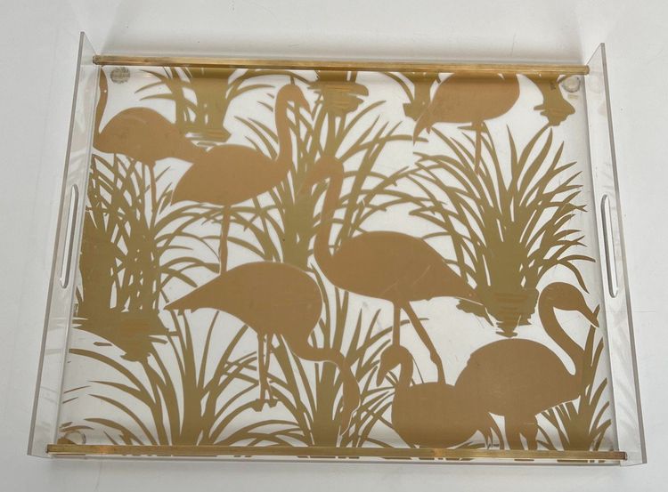 Paar Tabletts aus Plexiglas und Messing mit goldenen Vogeldekorationen