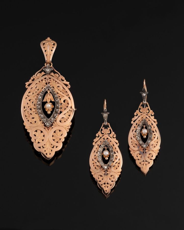 Parure En Or, Diamants Et Perles Fines