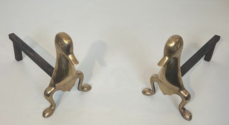 Paire De Chenets Représentant Des Canards Stylisés En Laiton Dans Le Goût De Lalanne