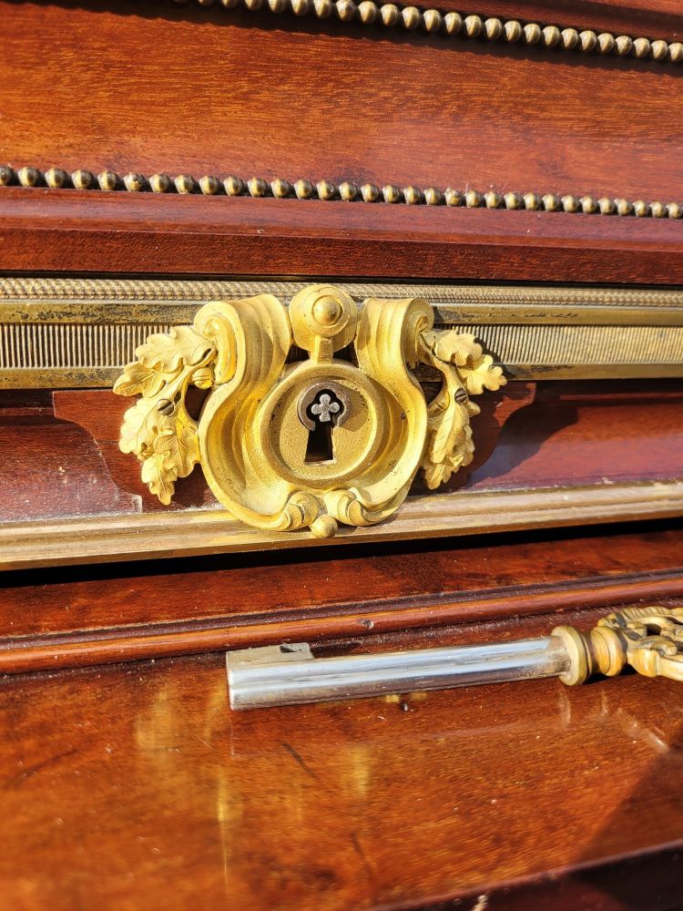 Attribué à H Dasson, Bureau à Cylindre En Acajou,  XIXème Siècle