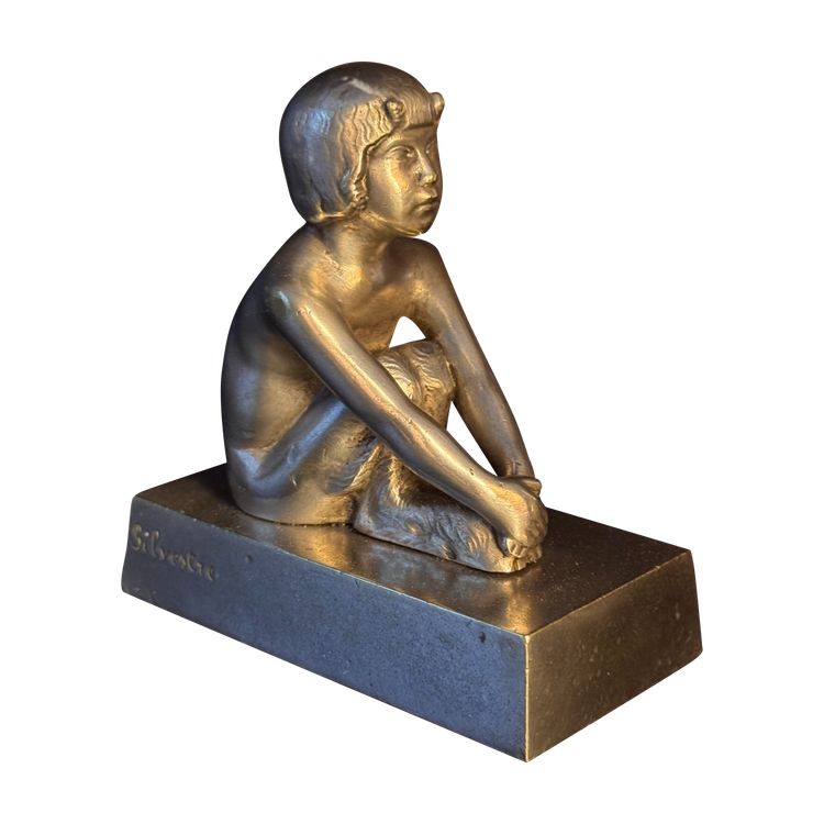 Paul Silvestre. Sculpture ArtDeco "Jeune faunesse" en bronze argenté