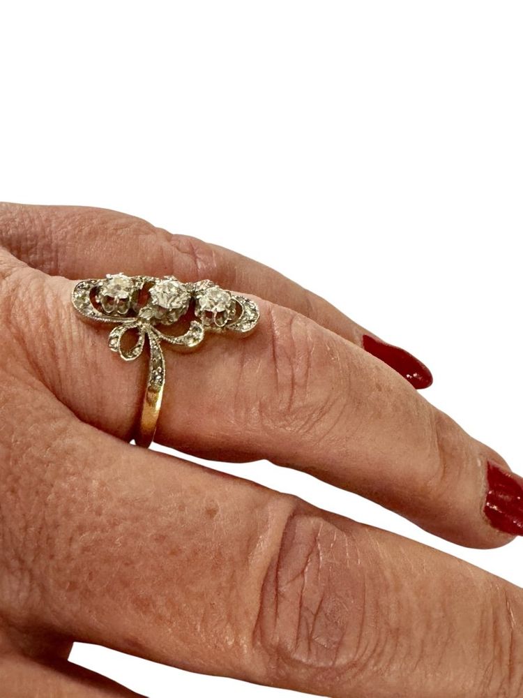Anello "Belle Epoque" in oro e diamanti