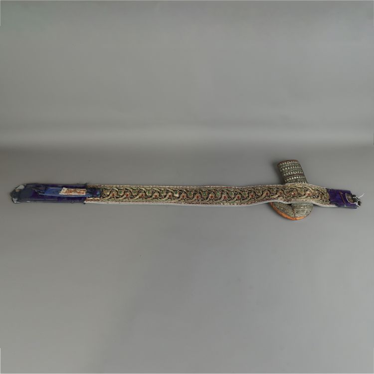 Yemeni dagger (Jambiya) and its belt Arabian Peninsula